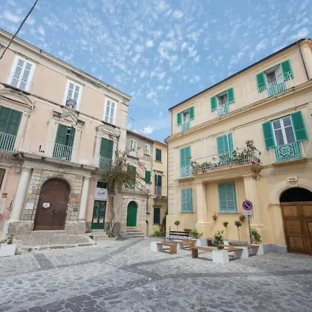Domus Centro Gæstehus Tropea