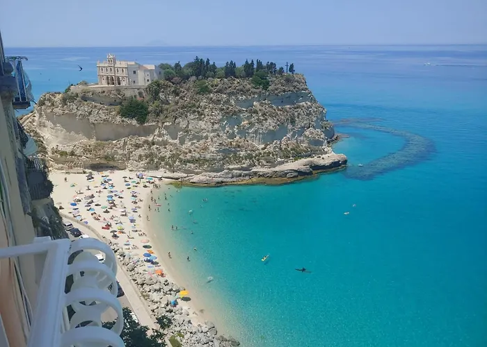 Domus Centro Guest house 4*